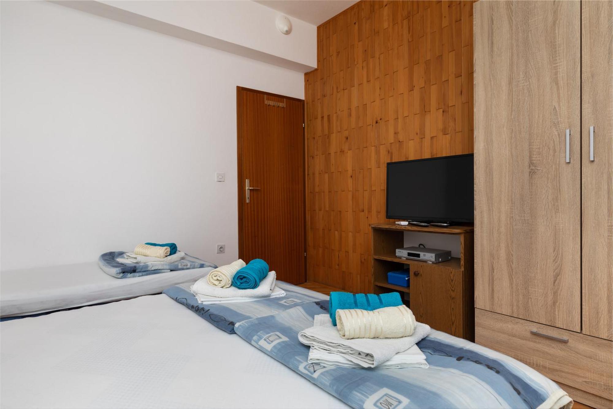 Apartments With A Parking Space Pisak, Omis - 5975 Quarto foto